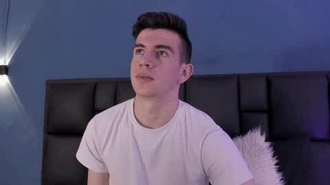 mikael online show from 09/25/25, 05:22