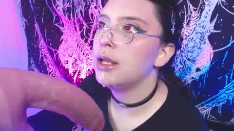 Mika online show from 04/08/26, 11:48