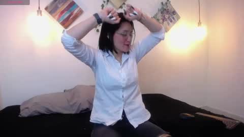 Snapshot of mikaza_akerman chatting on 05/07/26, 12:54 mikaza online show from 05/07/26, 12:54