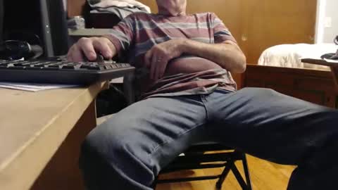 mike694fun online show from 12/04/25, 11:57