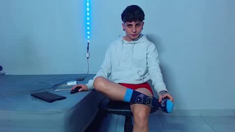 Mike IMDEPENDIENT MODEL online show from 11/03/25, 03:24