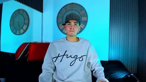 Mike 0233 online show from 02/01/25, 03:52