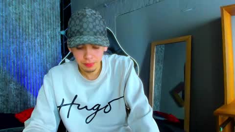 Mike 0233 online show from 03/11/25, 04:10