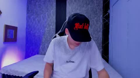 Mike 0233 online show from 11/25/25, 06:02