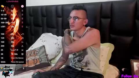 Snapshot of mike_bennet chatting on 02/20/26, 12:29 Mike Bennet Make me Cum Please online show from 02/20/26, 12:29