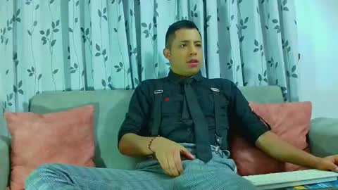 Snapshot of mike_fetiche chatting on 11/20/25, 06:46 mike_fetiche online show from 11/20/25, 06:46