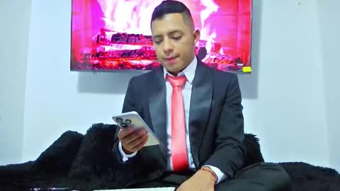 Snapshot of mike_fetiche chatting on 11/28/25, 11:35 mike_fetiche online show from 11/28/25, 11:35