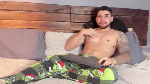 Snapshot of mike_montoya chatting on 02/12/26, 02:39 Mike Montoya online show from 02/12/26, 02:39