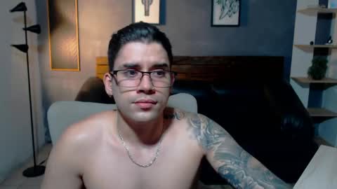 Snapshot of mike_montoya chatting on 04/10/26, 03:12 Mike Montoya online show from 04/10/26, 03:12