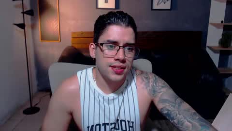 Snapshot of mike_montoya chatting on 04/11/26, 01:10 Mike Montoya online show from 04/11/26, 01:10