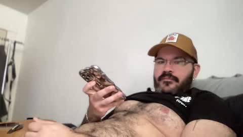 Snapshot of mikeatron2000 chatting on 12/07/24, 05:31 mikeatron2000 online show from 12/07/24, 05:31