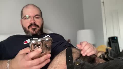 Snapshot of mikeatron2000 chatting on 12/24/24, 10:06 mikeatron2000 online show from 12/24/24, 10:06