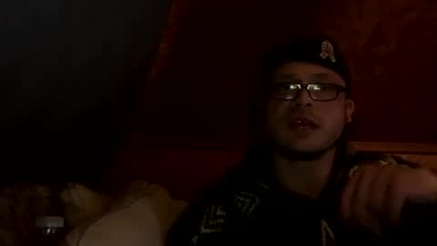 Snapshot of mikeblair5081 chatting on 12/17/25, 09:15 mikeblair5081 online show from 12/17/25, 09:15