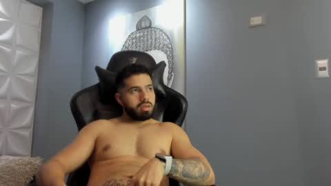 Mike Blare online show from 01/03/25, 01:16