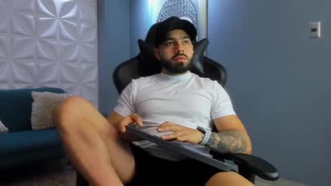 Mike Blare online show from 01/03/25, 07:07