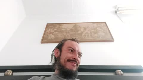 Snapshot of mikecamm chatting on 12/25/24, 08:28 Miki online show from 12/25/24, 08:28