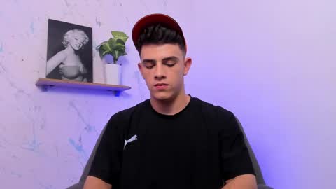 Snapshot of mikecooper_ chatting on 01/22/25, 04:02 Mike Cooper online show from 01/22/25, 04:02