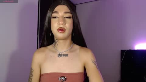 Snapshot of mikee_g chatting on 01/03/25, 04:22 ZARA BLARE online show from 01/03/25, 04:22