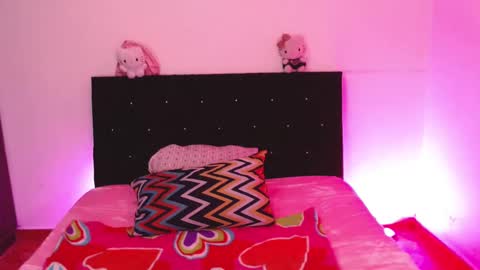 Snapshot of mikee_g chatting on 10/09/25, 02:53 ZARA BLARE online show from 10/09/25, 02:53