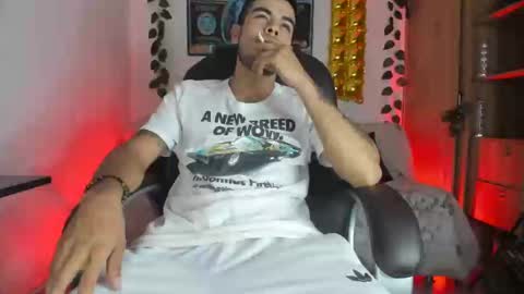 mikee_scooth online show from 01/08/25, 01:42