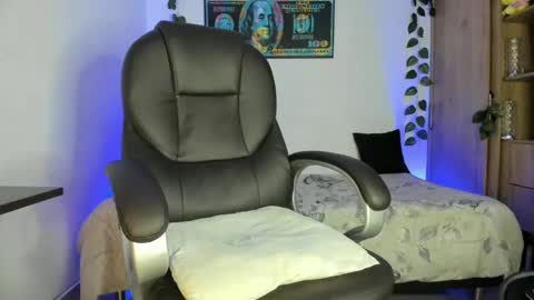 mikee_scooth online show from 02/26/25, 01:53