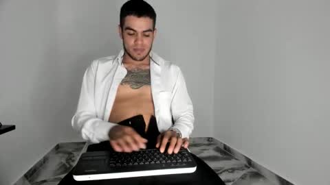 mikee_scooth online show from 11/08/25, 05:12