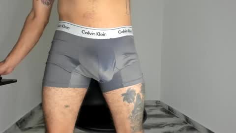 mikee_scooth online show from 12/22/25, 07:33