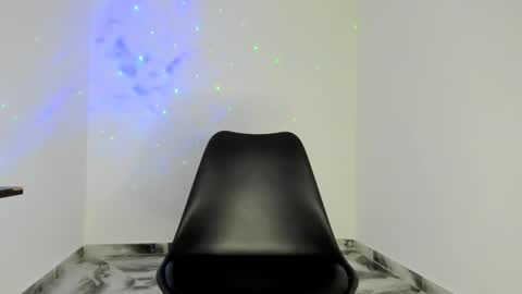 mikee_scooth online show from 05/13/26, 06:16