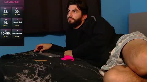 Snapshot of mikehawk1589 chatting on 12/03/24, 04:36 mikehawk1589 online show from 12/03/24, 04:36