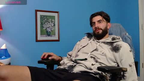 Snapshot of mikehawk1589 chatting on 01/18/25, 09:02 mikehawk1589 online show from 01/18/25, 09:02