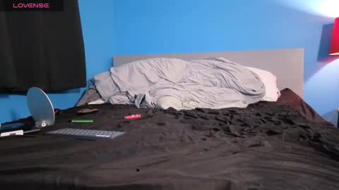 mikehawk1589 online show from 10/17/25, 06:38