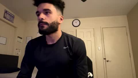 Snapshot of mikemikemikey9996 chatting on 12/16/25, 04:06 mikemikemikey9996 online show from 12/16/25, 04:06