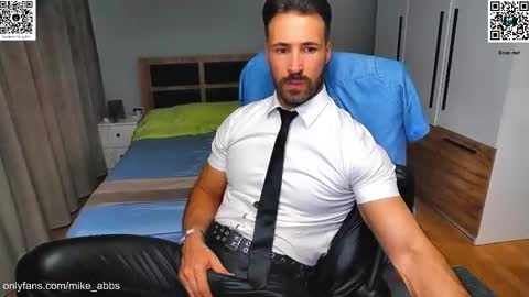 Mike    online show from 09/25/25, 03:16