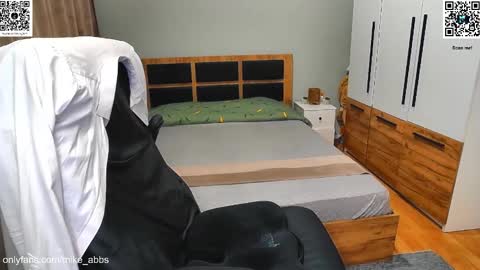 Mike    online show from 11/27/25, 01:35