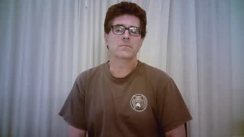 Snapshot of mikewulds chatting on 12/10/24, 01:43 Mike online show from 12/10/24, 01:43