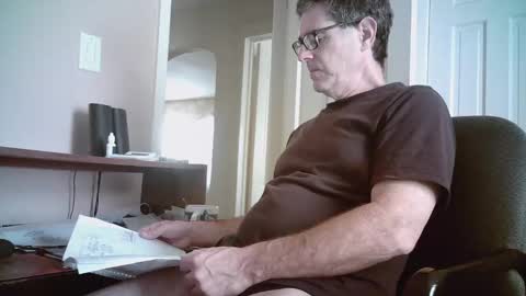 Snapshot of mikewulds chatting on 09/28/25, 01:49 Mike online show from 09/28/25, 01:49