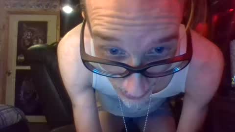 Snapshot of mikey33436 chatting on 02/11/25, 11:44 Michael online show from 02/11/25, 11:44