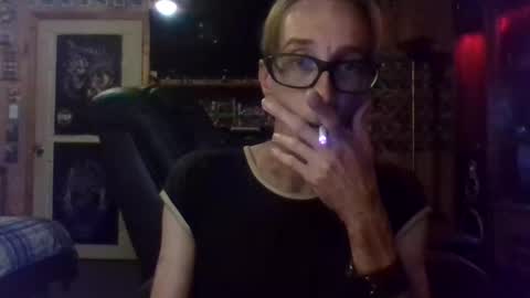 Snapshot of mikey33436 chatting on 11/07/25, 09:04 Michael online show from 11/07/25, 09:04