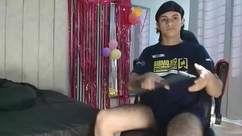 Snapshot of mikey_banji chatting on 09/26/25, 12:53 mikey_banji online show from 09/26/25, 12:53