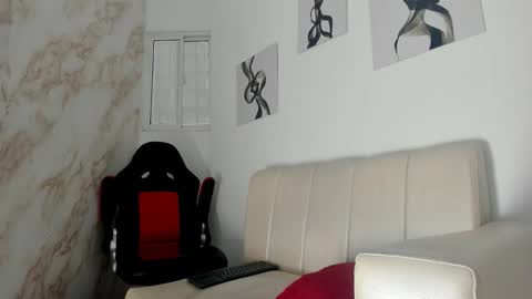 Snapshot of mikey_banji chatting on 10/12/25, 12:59 mikey_banji online show from 10/12/25, 12:59