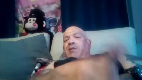 mikeyballer52 online show from 12/03/24, 05:53