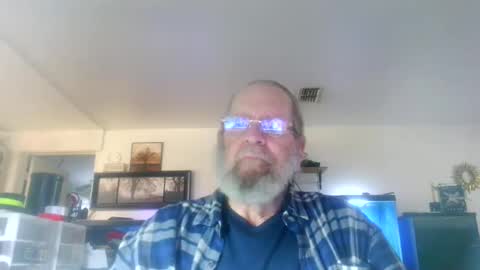 mikeyd1a online show from 01/10/26, 05:04