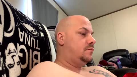 mikeylikesit2222 online show from 01/03/25, 09:47