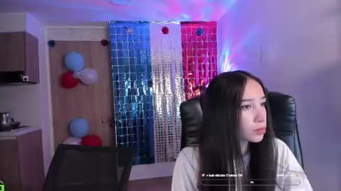VIOLETAMIKE online show from 07/19/26, 08:51