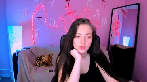 Miki online show from 03/19/26, 06:39