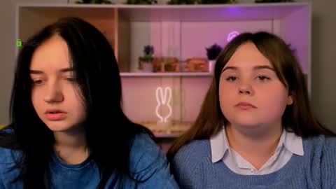 miki_ti online show from 12/21/25, 07:32