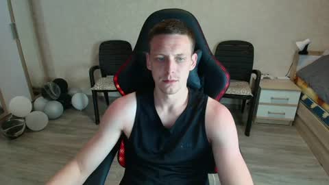 Snapshot of mikimaus0101 chatting on 06/21/26, 06:43 Michael online show from 06/21/26, 06:43