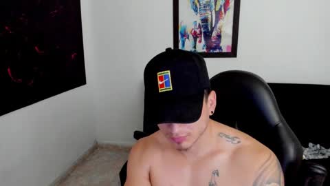 MIKKE online show from 10/11/25, 02:59