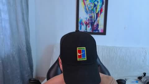 MIKKE online show from 11/18/25, 01:26