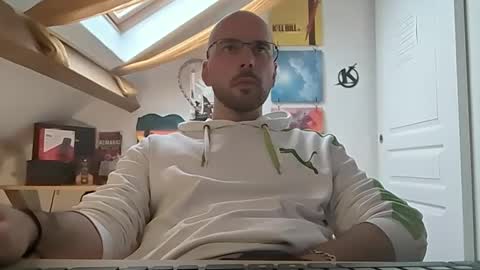 Snapshot of mikmik91 chatting on 01/09/25, 09:59 mikmik91 online show from 01/09/25, 09:59